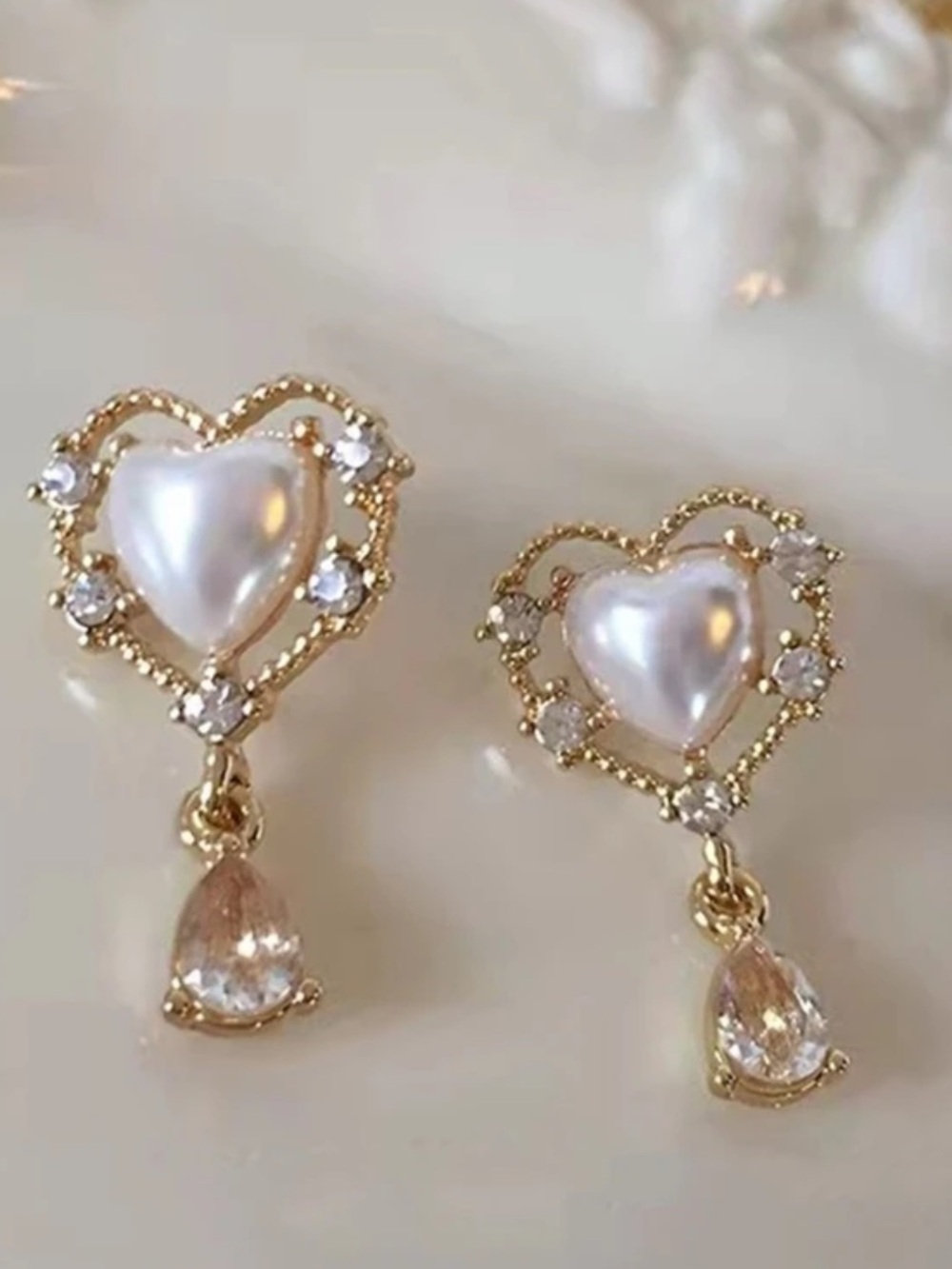 Elegant Gold Heart Pearl Drop Rhinestone Earrings